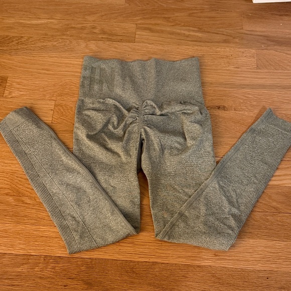 Gray Ribbed Tights - Picture 5 of 5